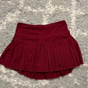 Crimson goldhinge skirt